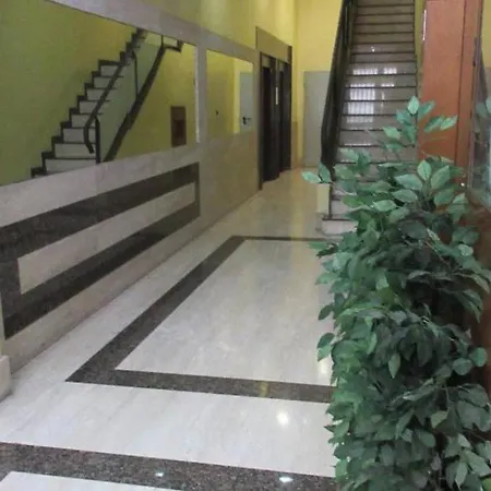 With 2 Bedrooms With Pool On The Site *